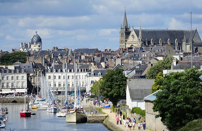 Port de vannes en bretagne
