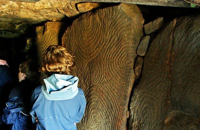 enfants exploration megalithes histoire bretagne