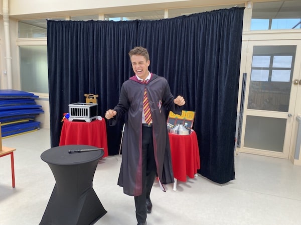 spectacle démonstration de cirque et magie