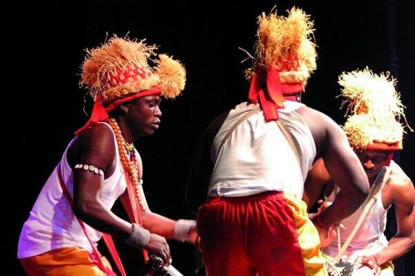 danse musique-africaine musiciens spectacle