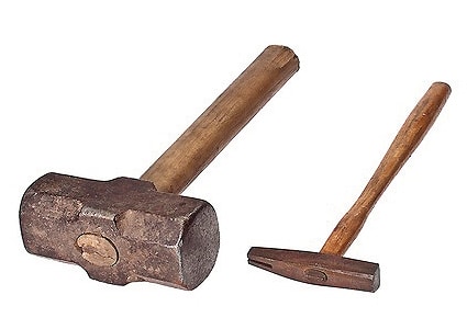 outils médiévaux masses en bois
