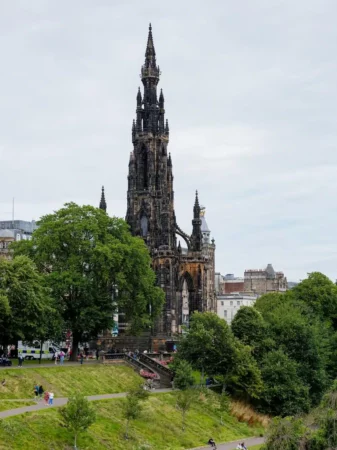 edimbourg-parc-monument parc et monument historique à Edimbourg