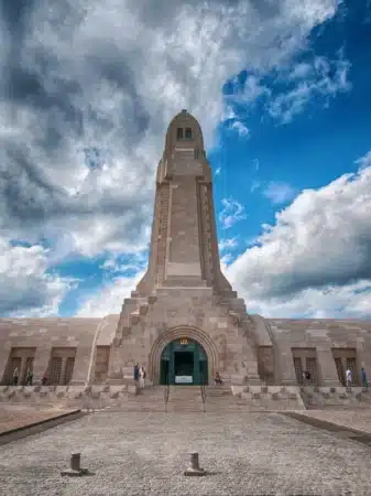 Ossuaire de Douaumont cimetière militaire