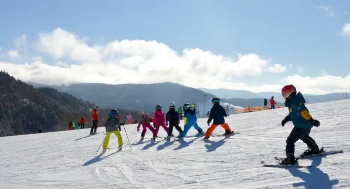 cours de ski enfants en classes de neige