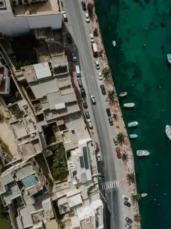 vue aérienne de malte et la mer
