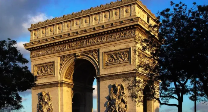 arc de triomphe à paris patrimoine monument