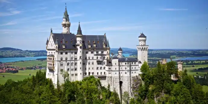 Château de Neuschwanstein colline Allemagne