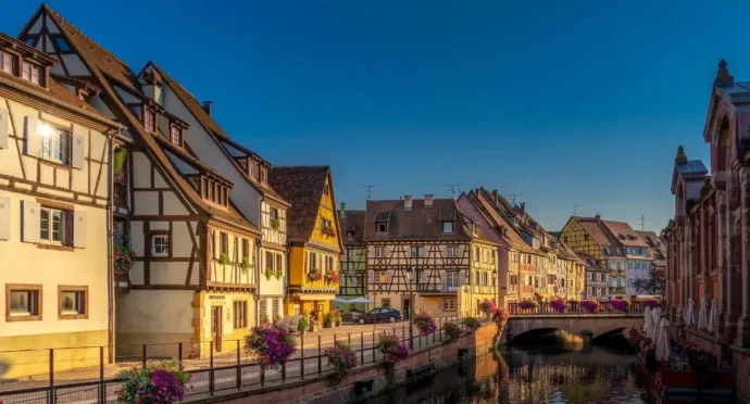 maisons à colombages à colmar et son fleuve